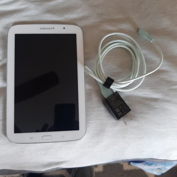 Tablet for sale - Picture 1 of 1
